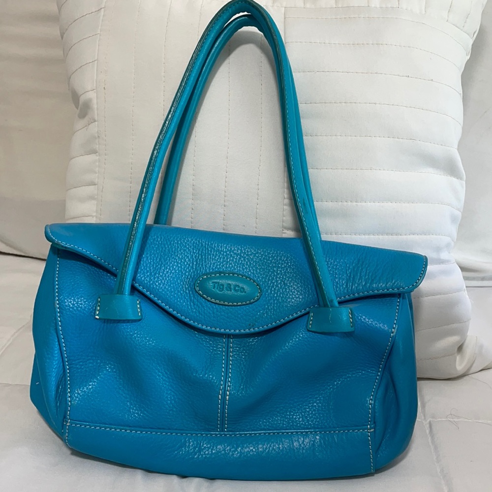 Sky blue medium/small purse with shoulder strap